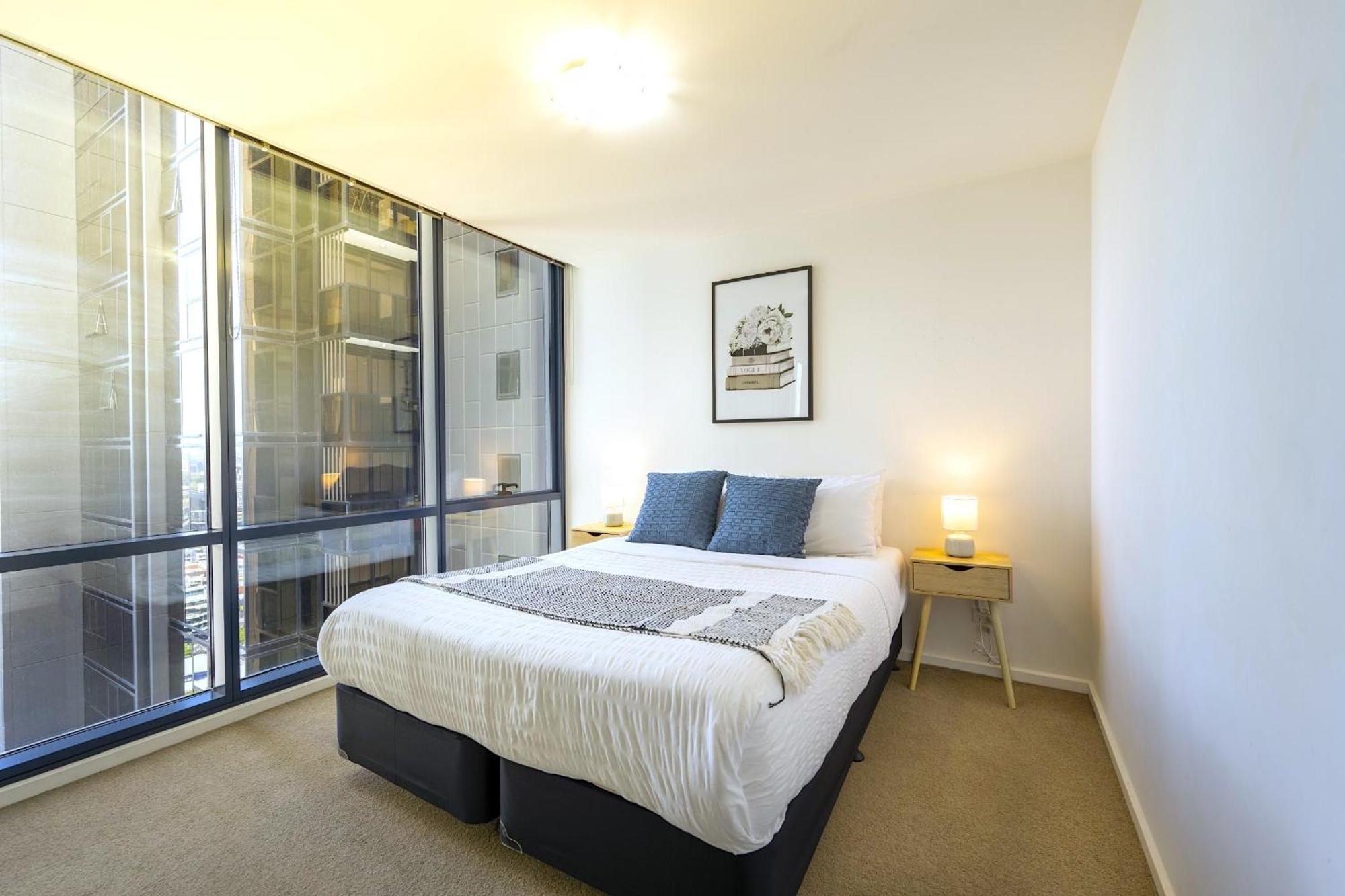 Mega Style Apartments Mainpoint Мельбурн Номер фото